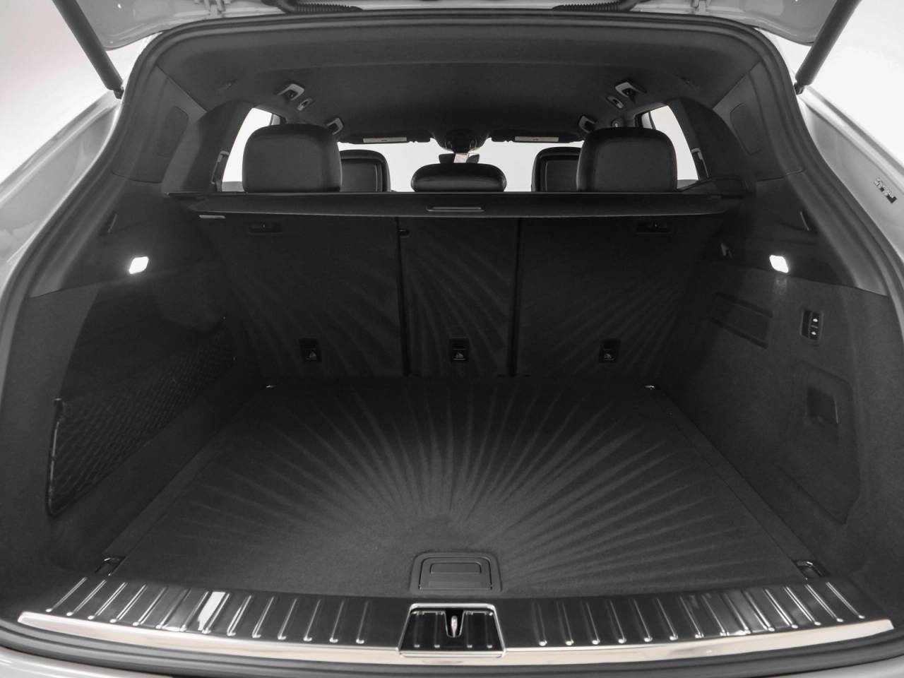 2025 Porsche Cayenne Base