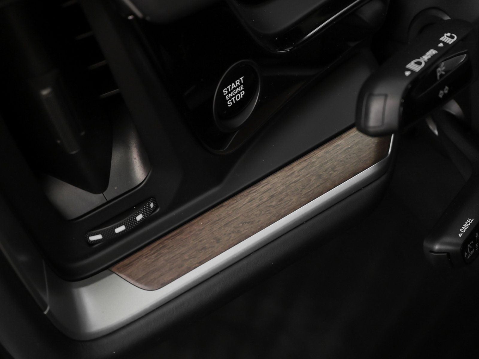 2025 Porsche Cayenne Base