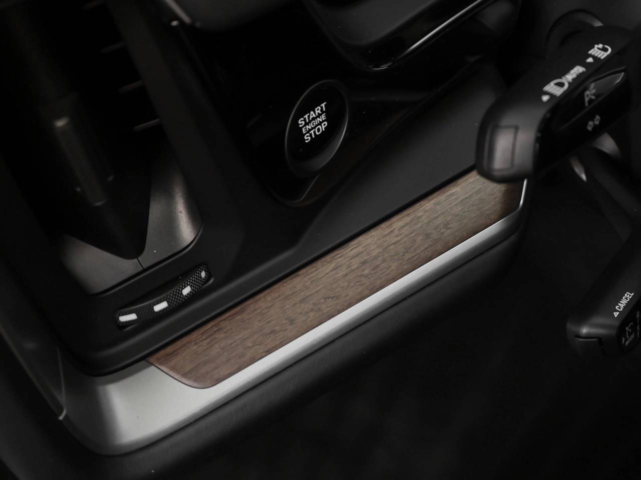 2025 Porsche Cayenne Base