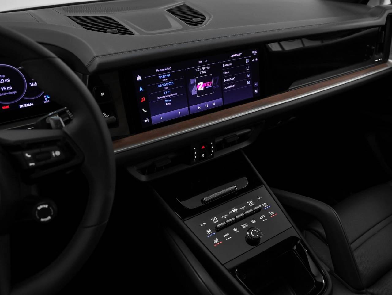 2025 Porsche Cayenne Base