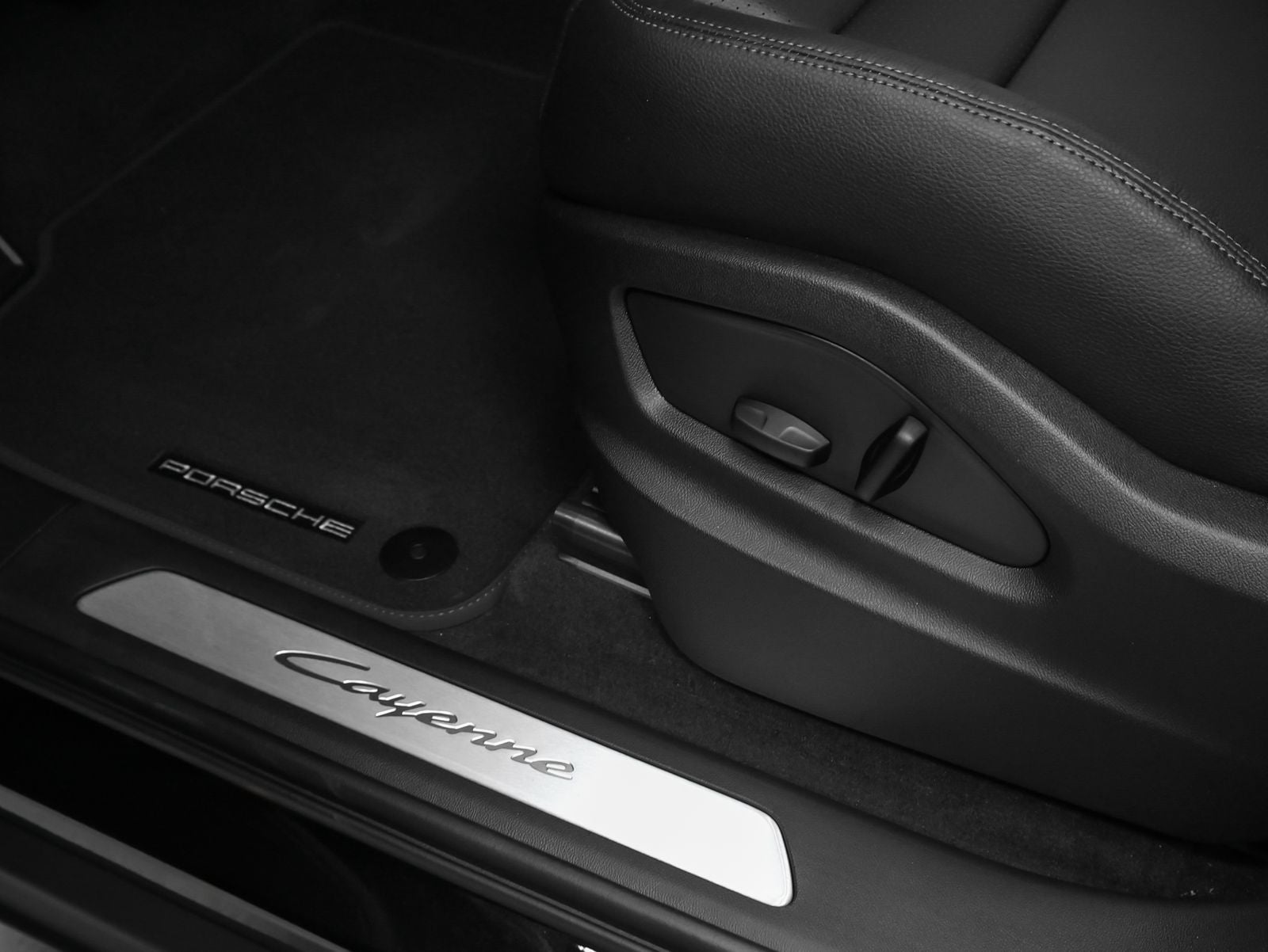 2026 Porsche Cayenne Base