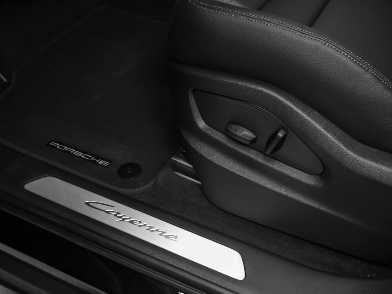 2026 Porsche Cayenne Base