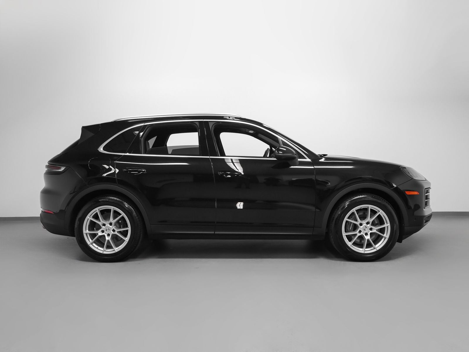 2025 Porsche Cayenne Base