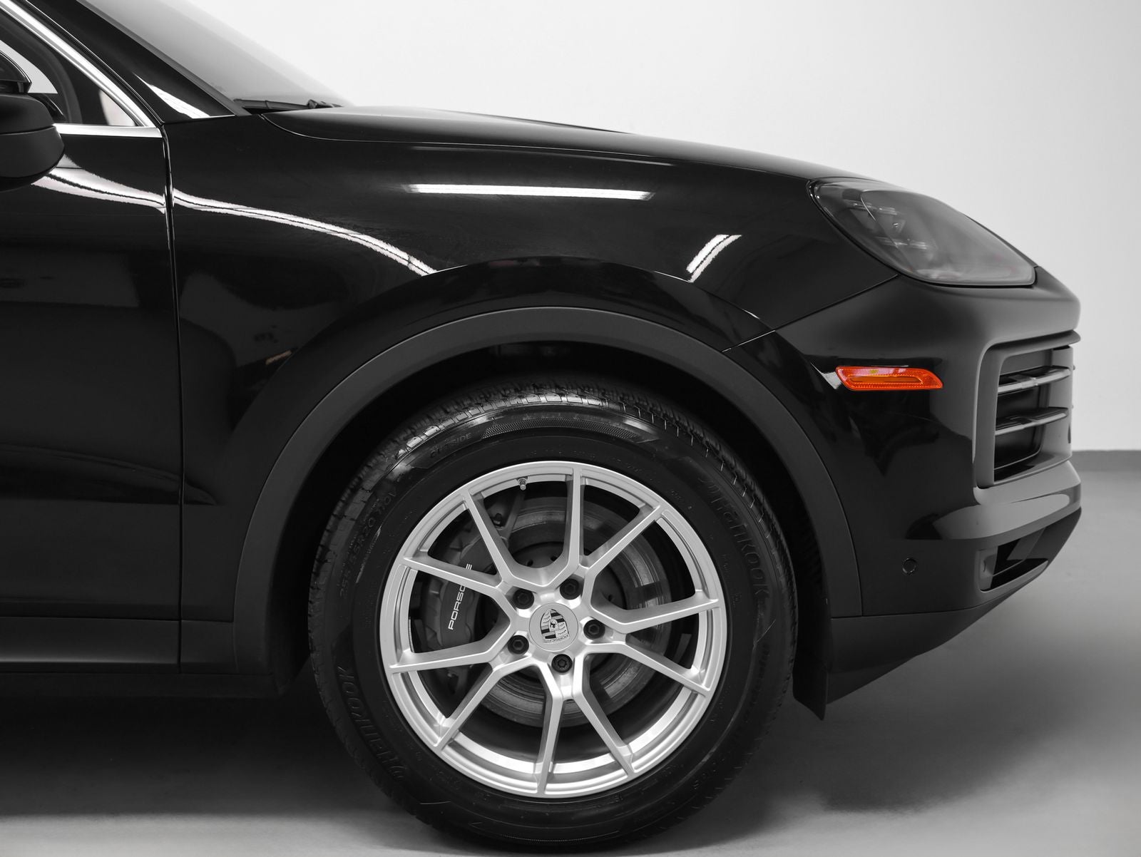 2025 Porsche Cayenne Base