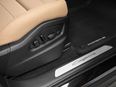 2025 Porsche Cayenne Base
