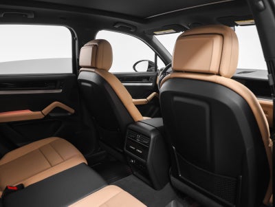 2025 Porsche Cayenne Base