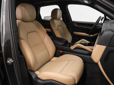 2025 Porsche Cayenne Cayenne