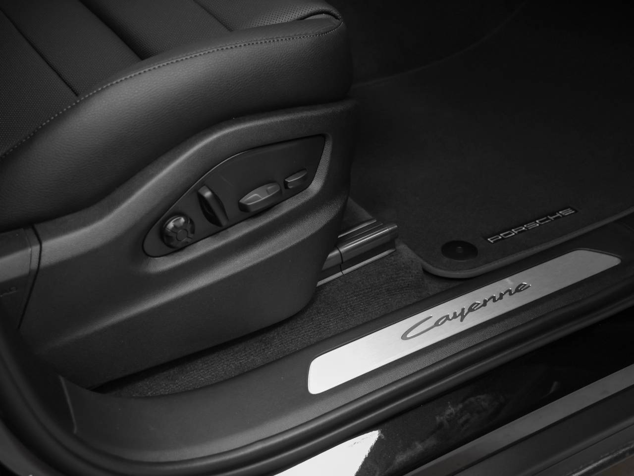 2026 Porsche Cayenne Base