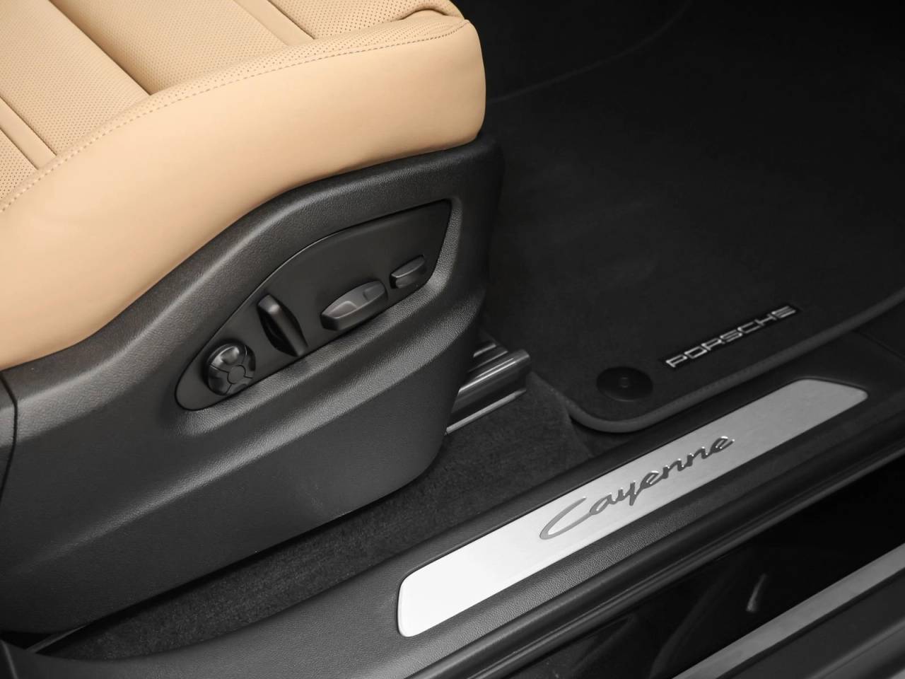 2026 Porsche Cayenne Base