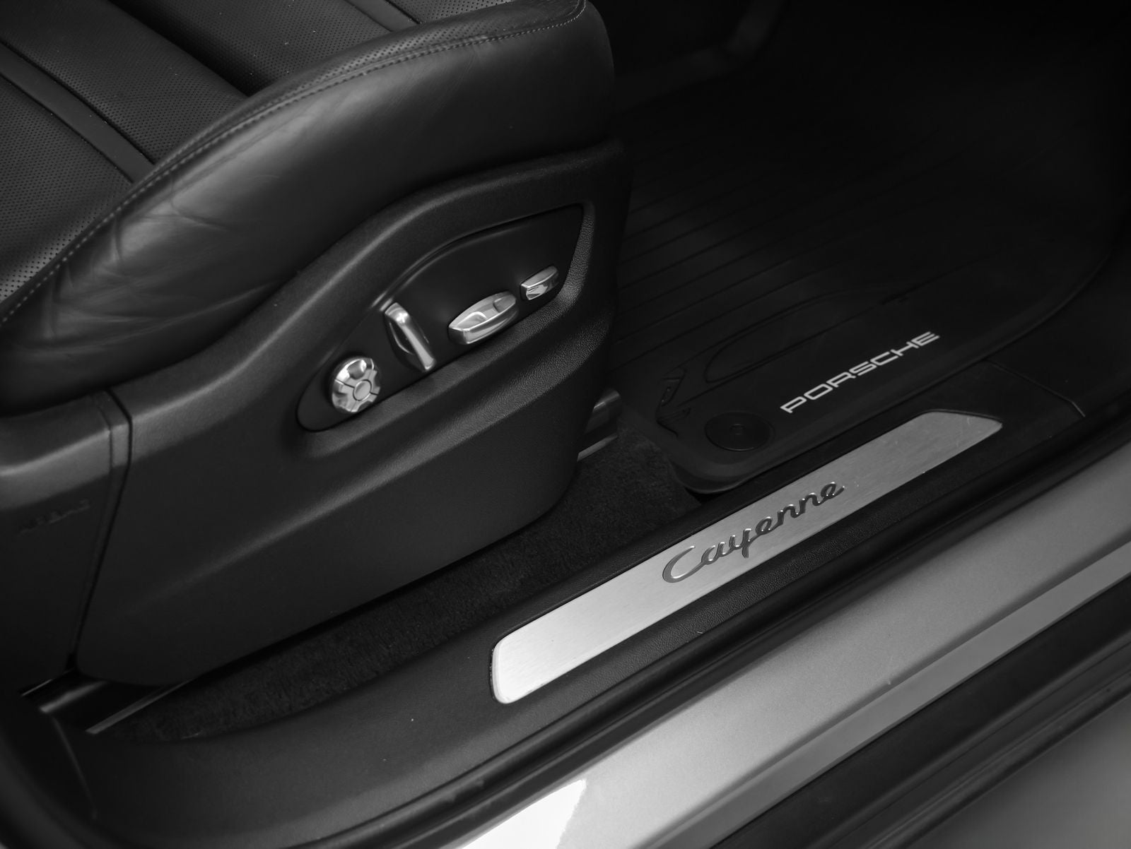 2021 Porsche Cayenne Base