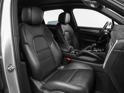 2021 Porsche Cayenne Base