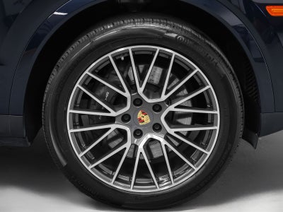 2023 Porsche Cayenne Base