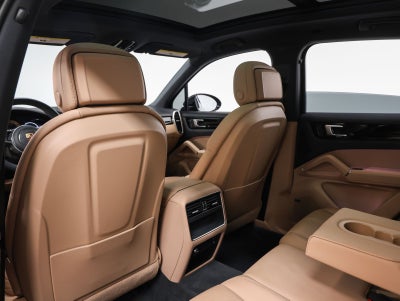 2023 Porsche Cayenne Base