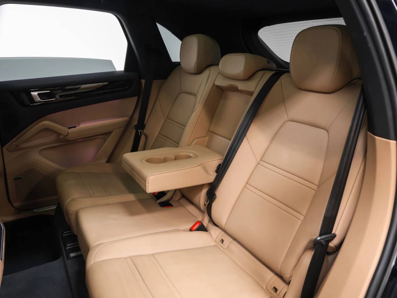 2023 Porsche Cayenne Base