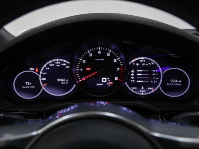 2023 Porsche Cayenne Platinum Edition