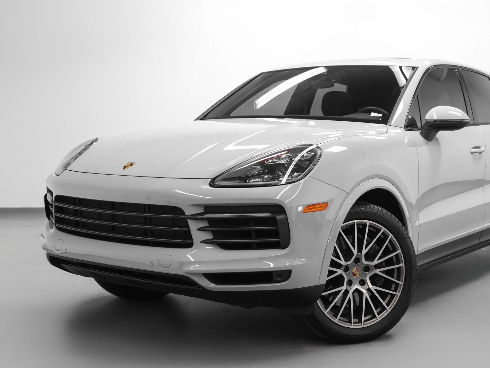 2023 Porsche Cayenne Platinum Edition