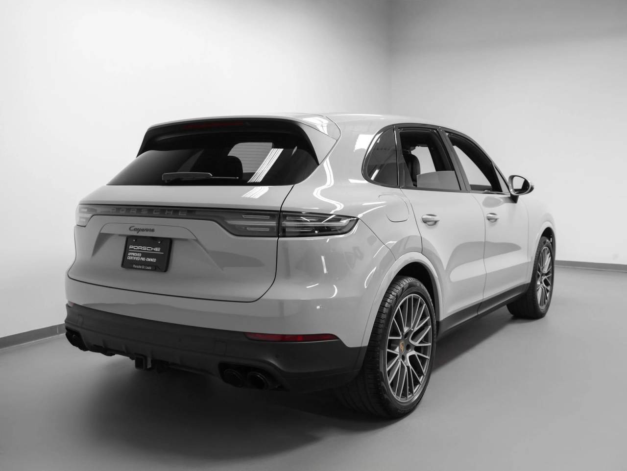 2023 Porsche Cayenne Platinum Edition
