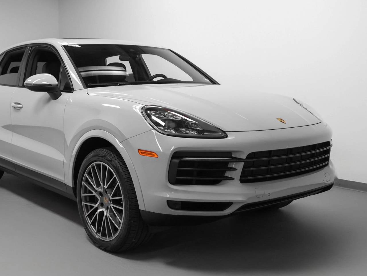 2023 Porsche Cayenne Platinum Edition