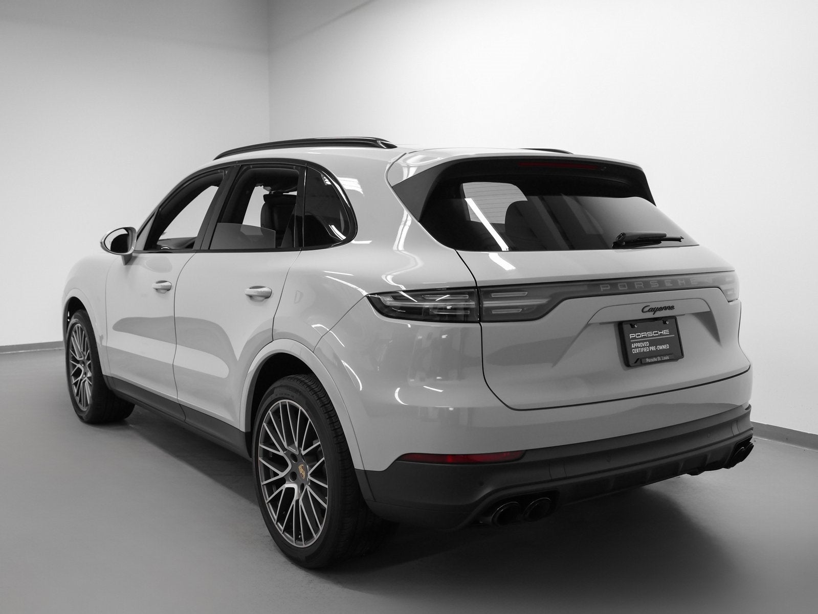 2022 Porsche Cayenne Cayenne Platinum Edition (MY22)
