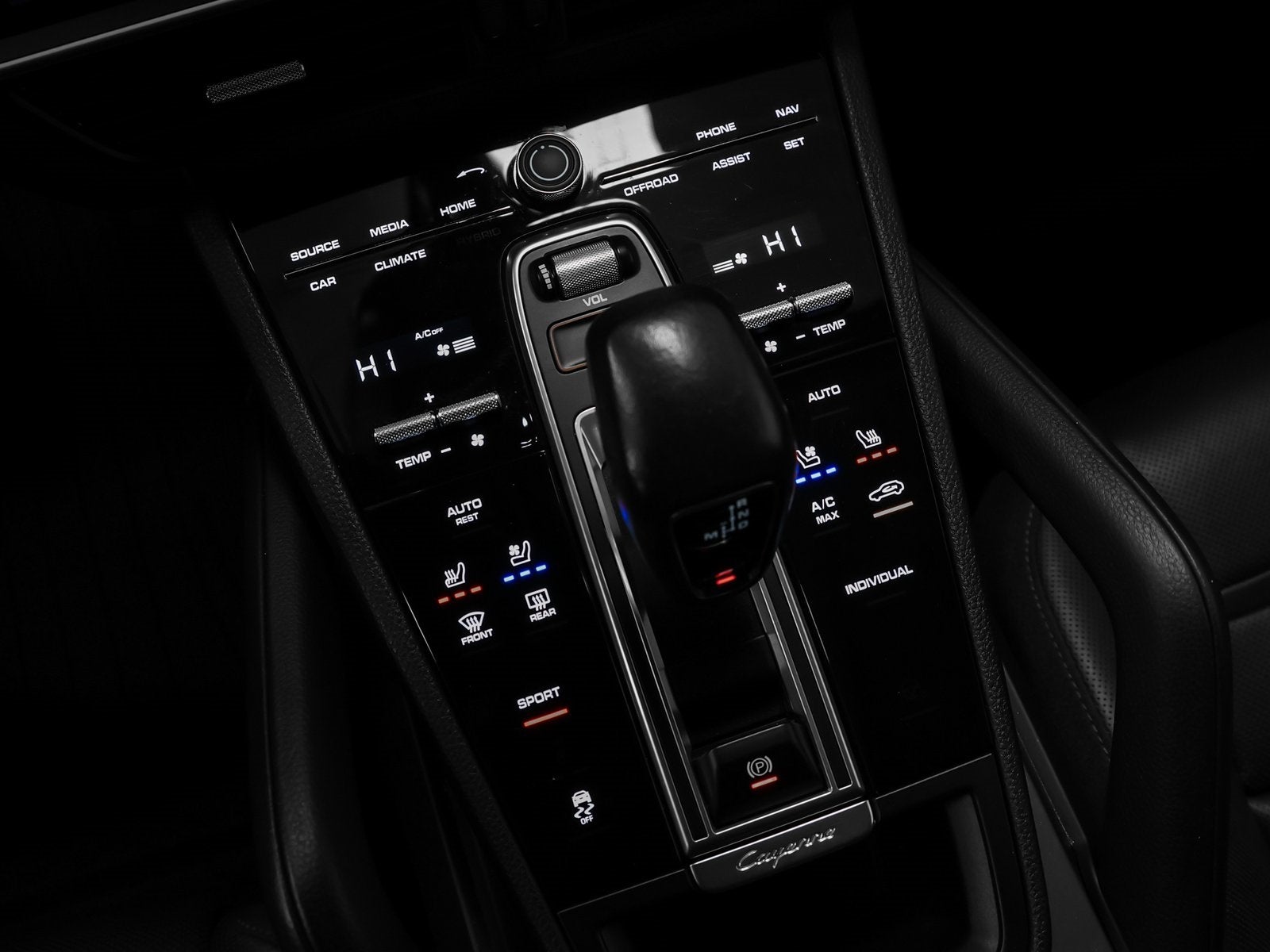 2022 Porsche Cayenne Cayenne Platinum Edition (MY22)