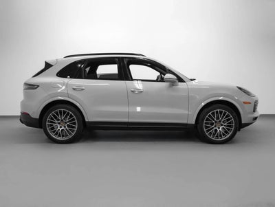 2022 Porsche Cayenne Cayenne Platinum Edition (MY22)