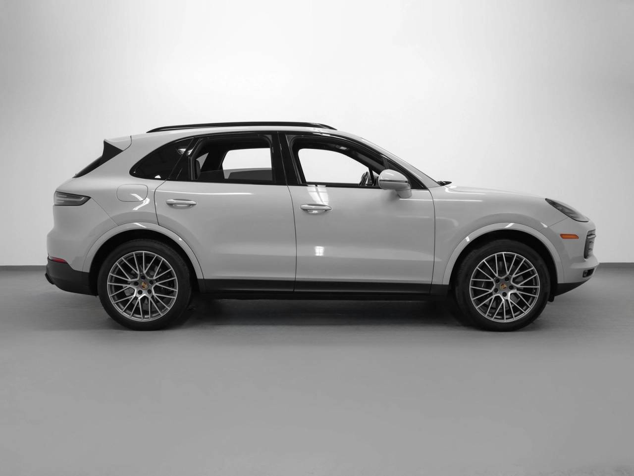 2022 Porsche Cayenne Cayenne Platinum Edition (MY22)