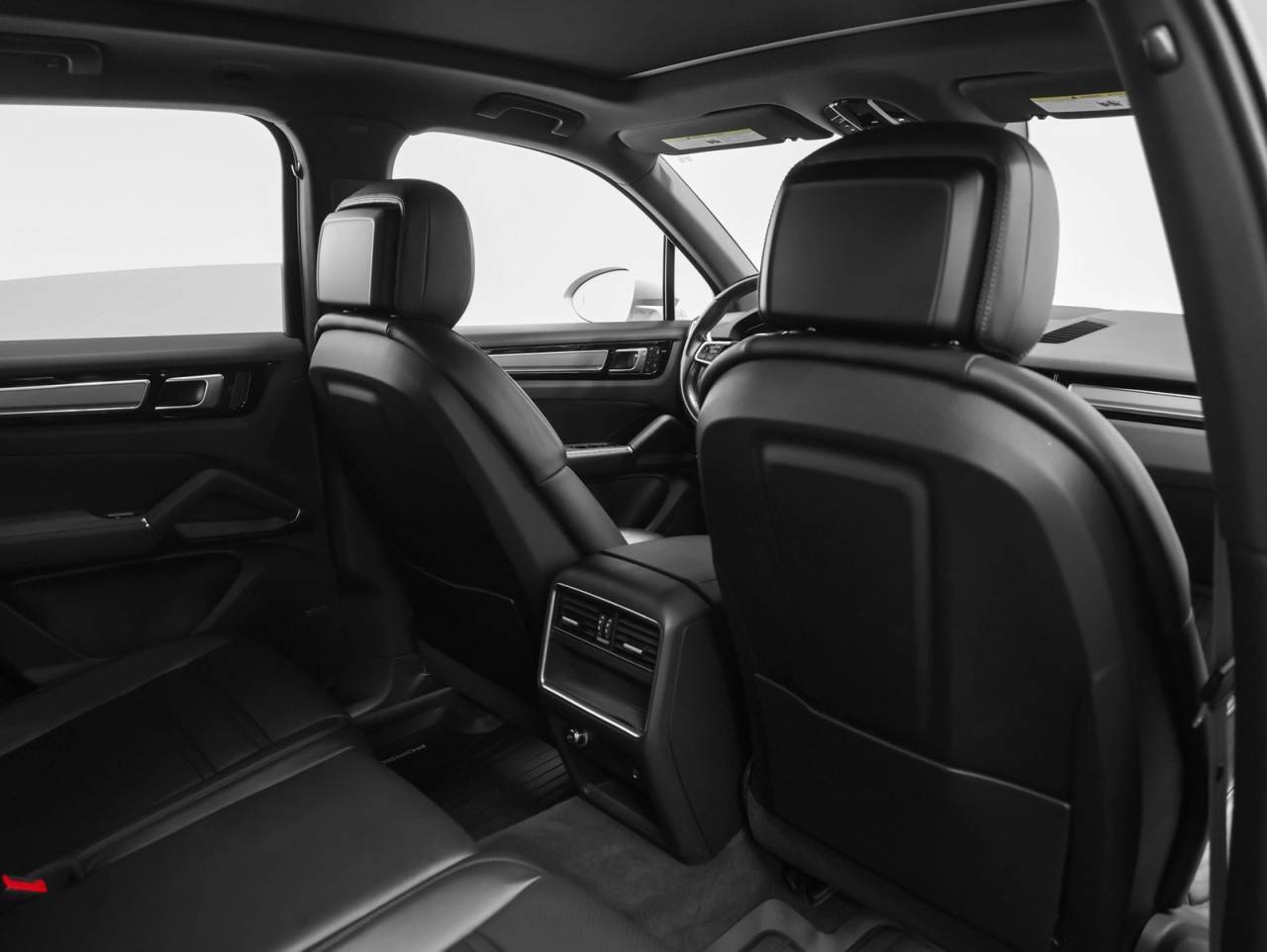 2022 Porsche Cayenne Cayenne Platinum Edition (MY22)