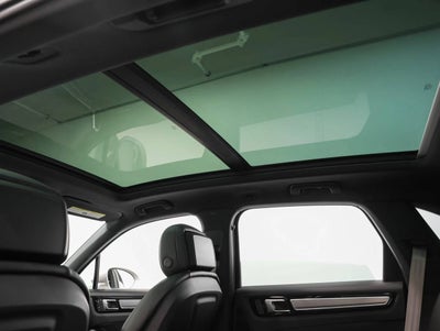 2022 Porsche Cayenne Cayenne Platinum Edition (MY22)