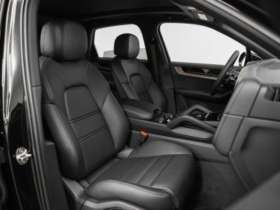 2025 Porsche Cayenne Base