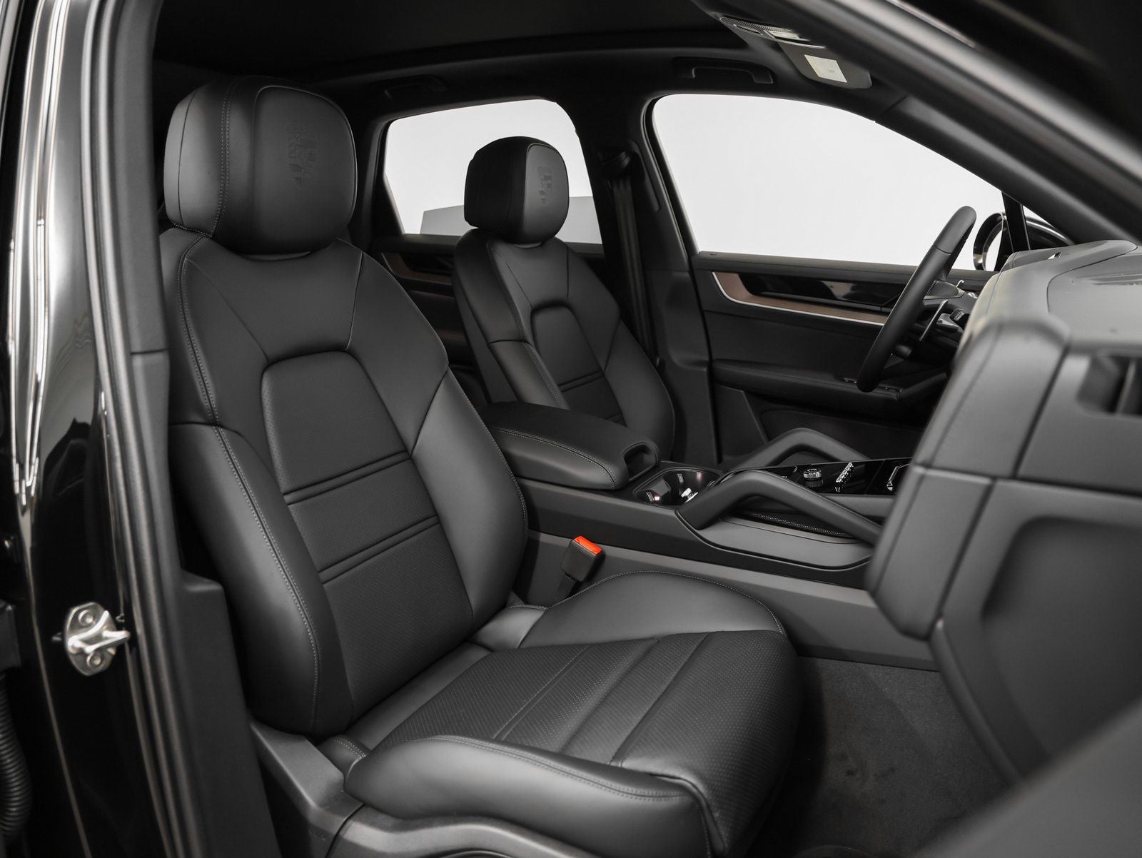 2025 Porsche Cayenne Base