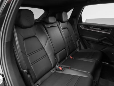 2025 Porsche Cayenne Base