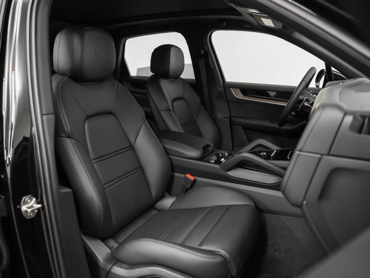 2025 Porsche Cayenne Base