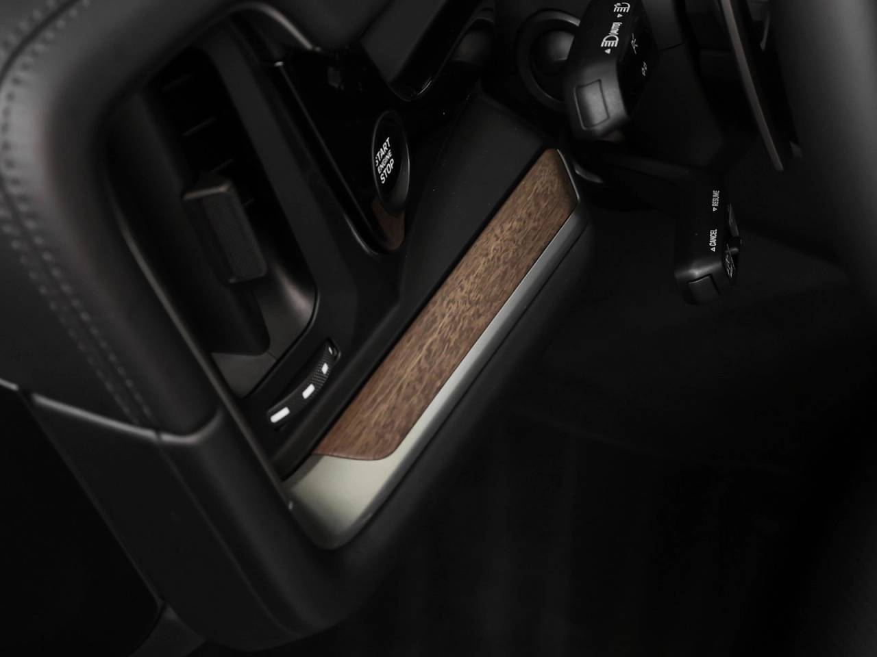 2025 Porsche Cayenne Base