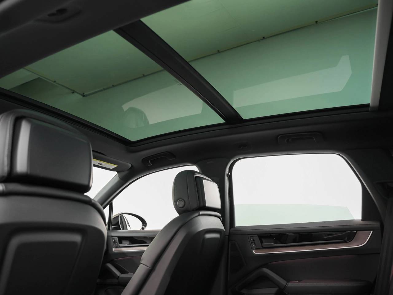 2025 Porsche Cayenne Base