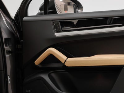 2025 Porsche Cayenne Base