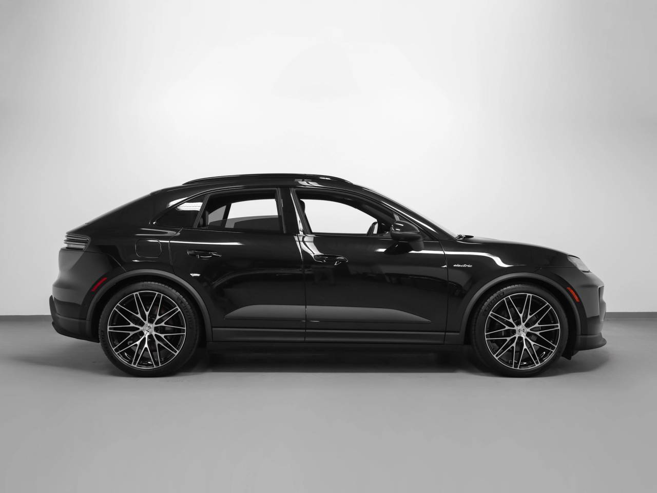 2026 Porsche Macan Macan 4 Electric
