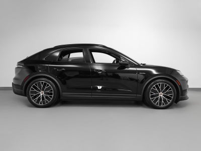 2025 Porsche Macan 4 Electric