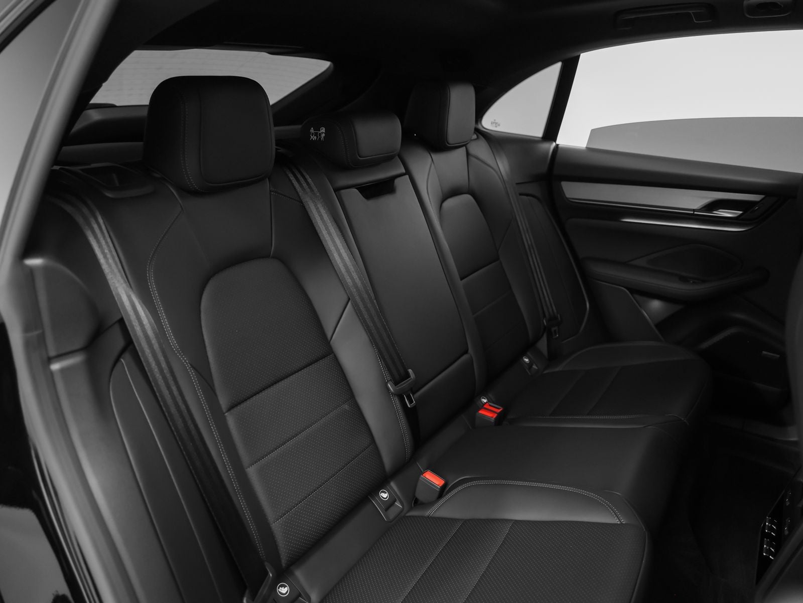 2025 Porsche Macan 4 Electric