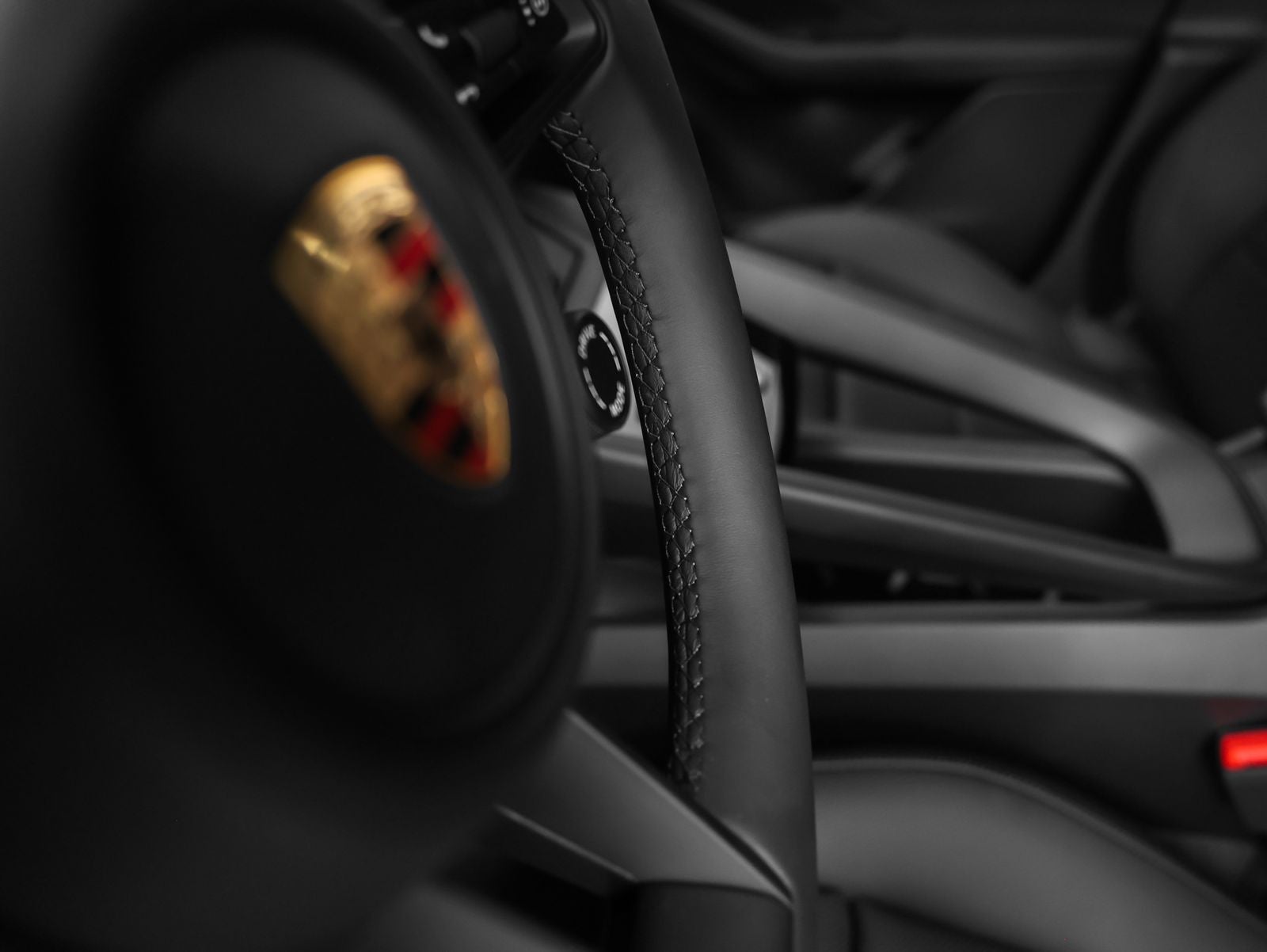 2025 Porsche Macan 4 Electric