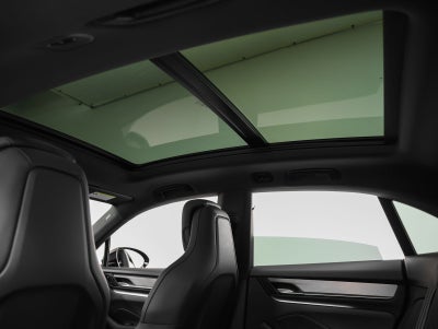 2025 Porsche Macan 4 Electric