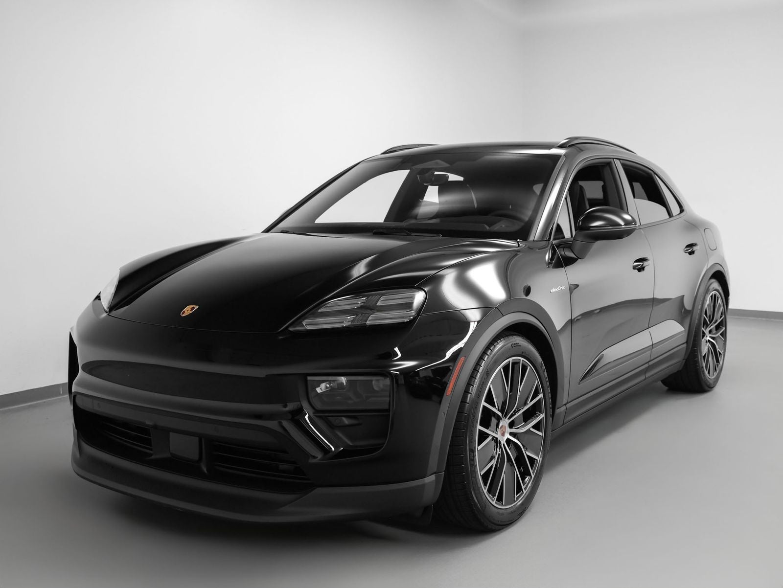 2025 Porsche Macan 4 Electric