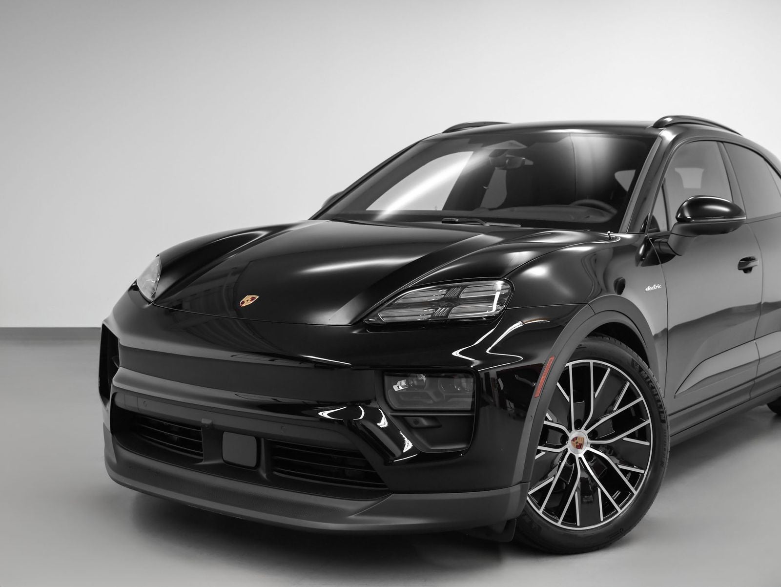 2025 Porsche Macan 4 Electric