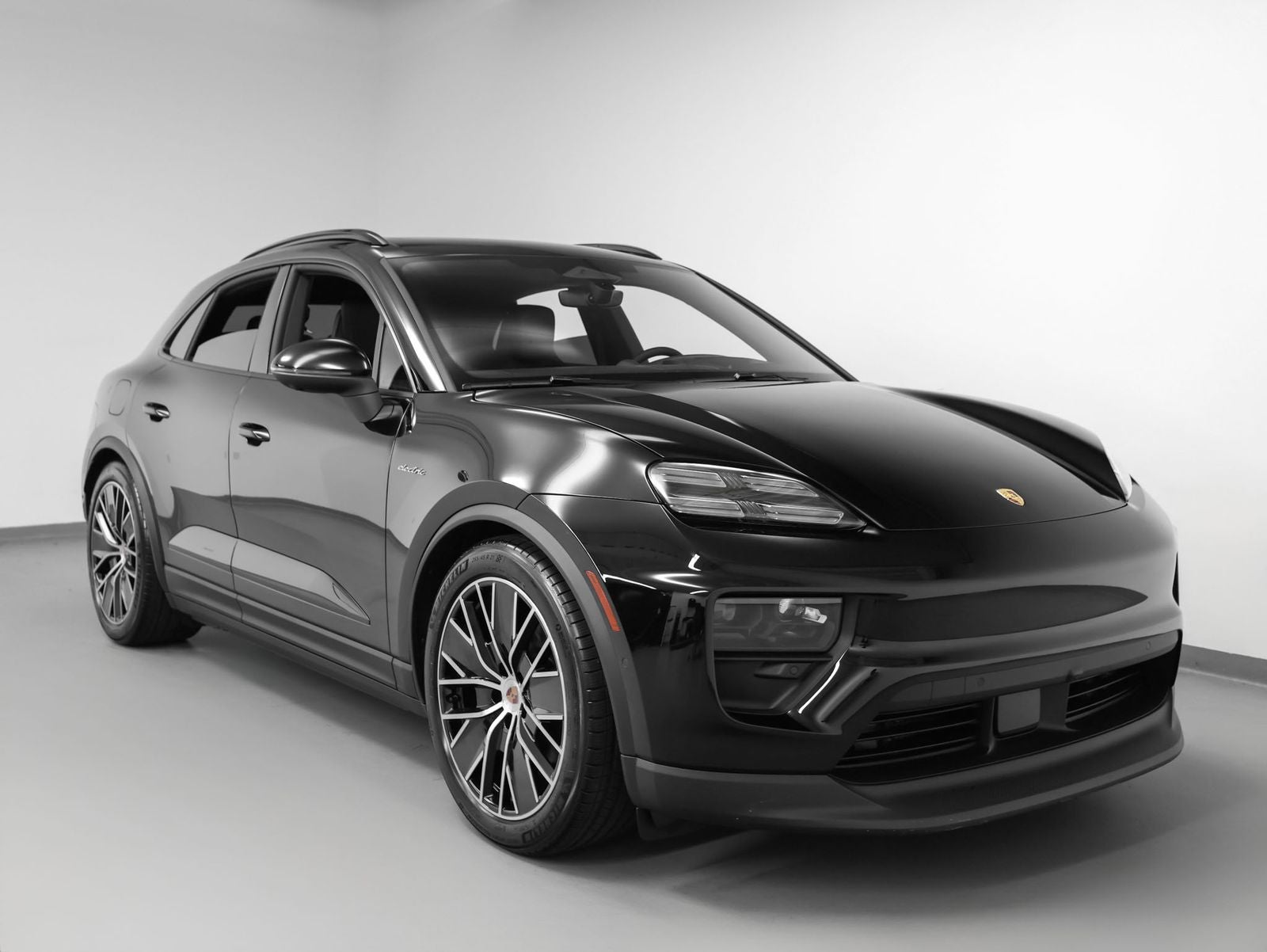 2025 Porsche Macan 4 Electric