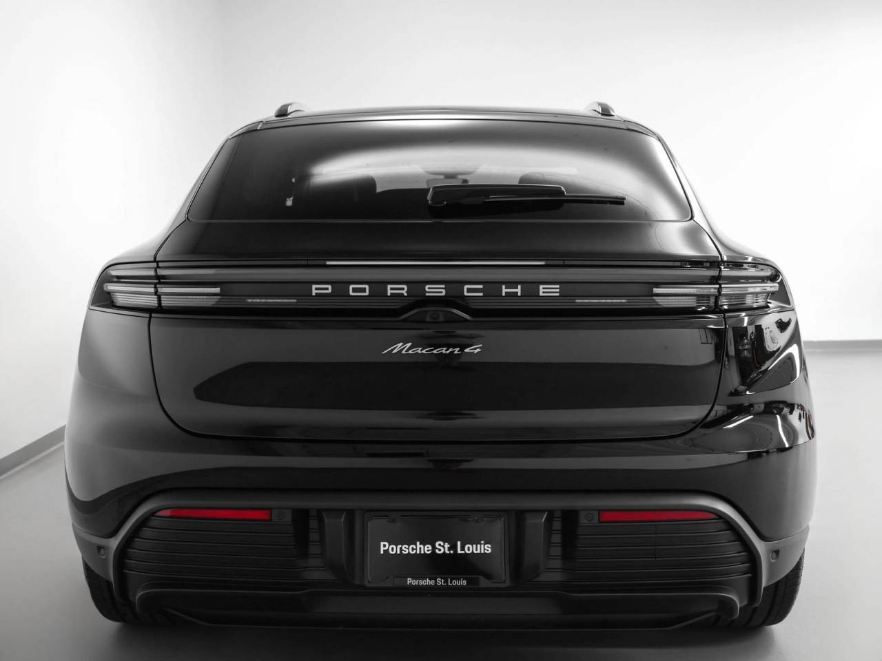 2025 Porsche Macan 4 Electric