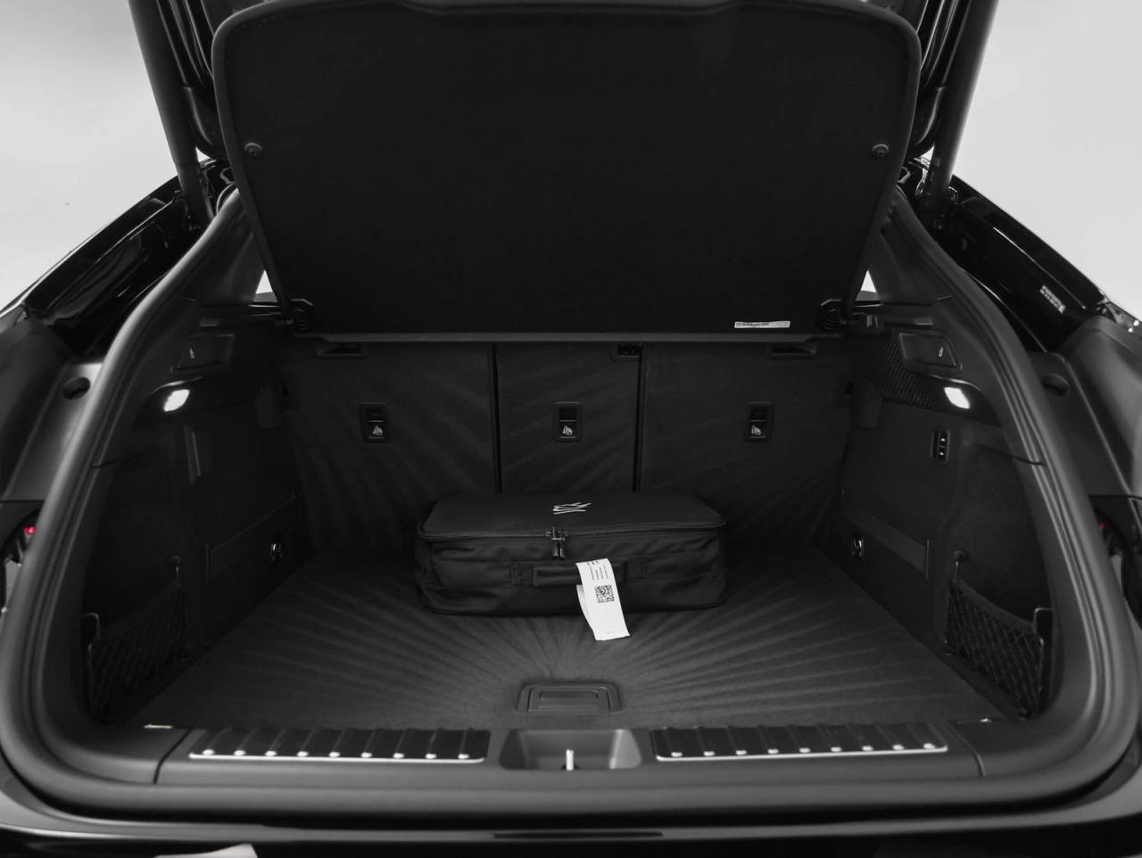 2025 Porsche Macan 4 Electric