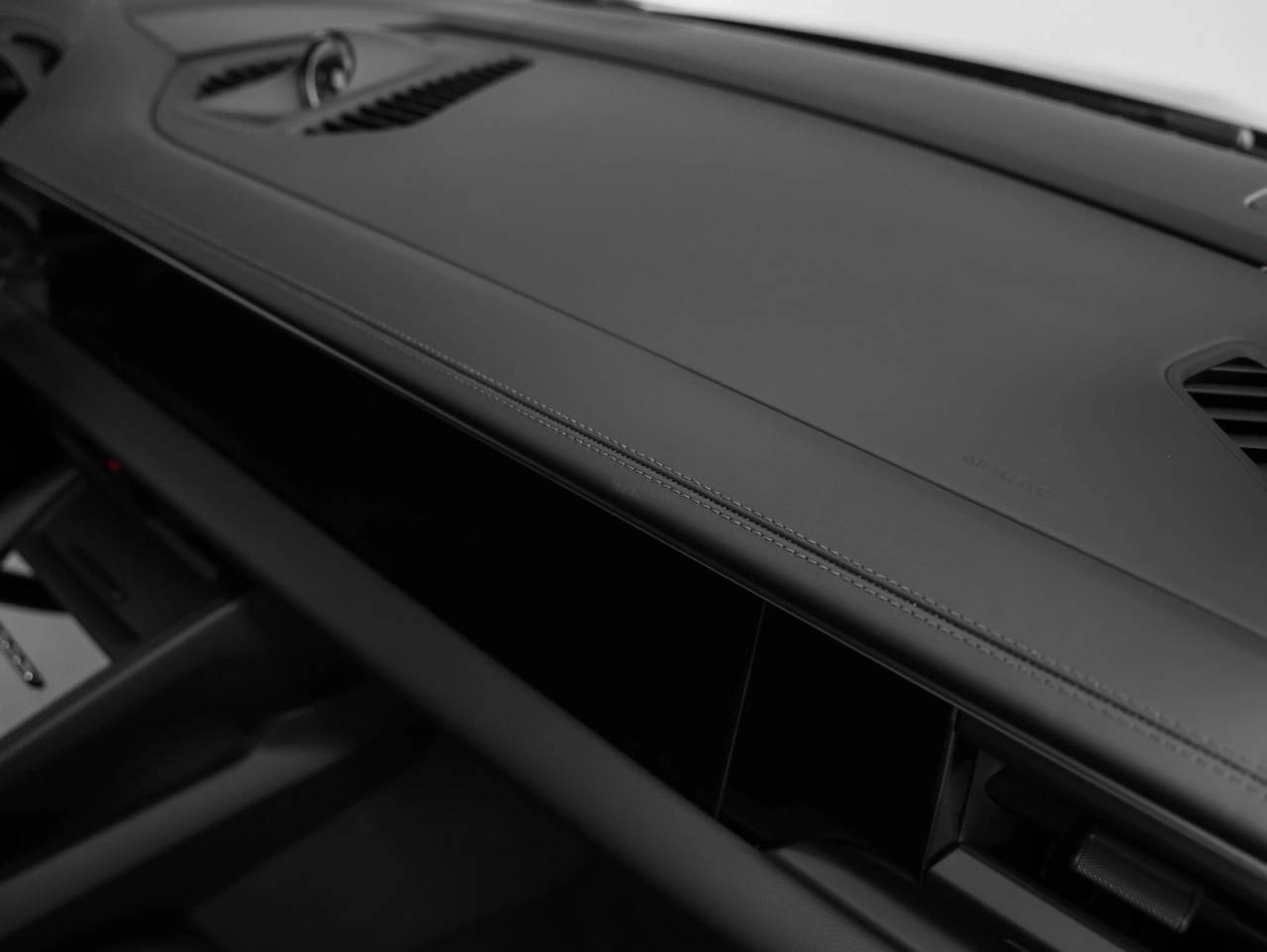 2025 Porsche Macan 4 Electric