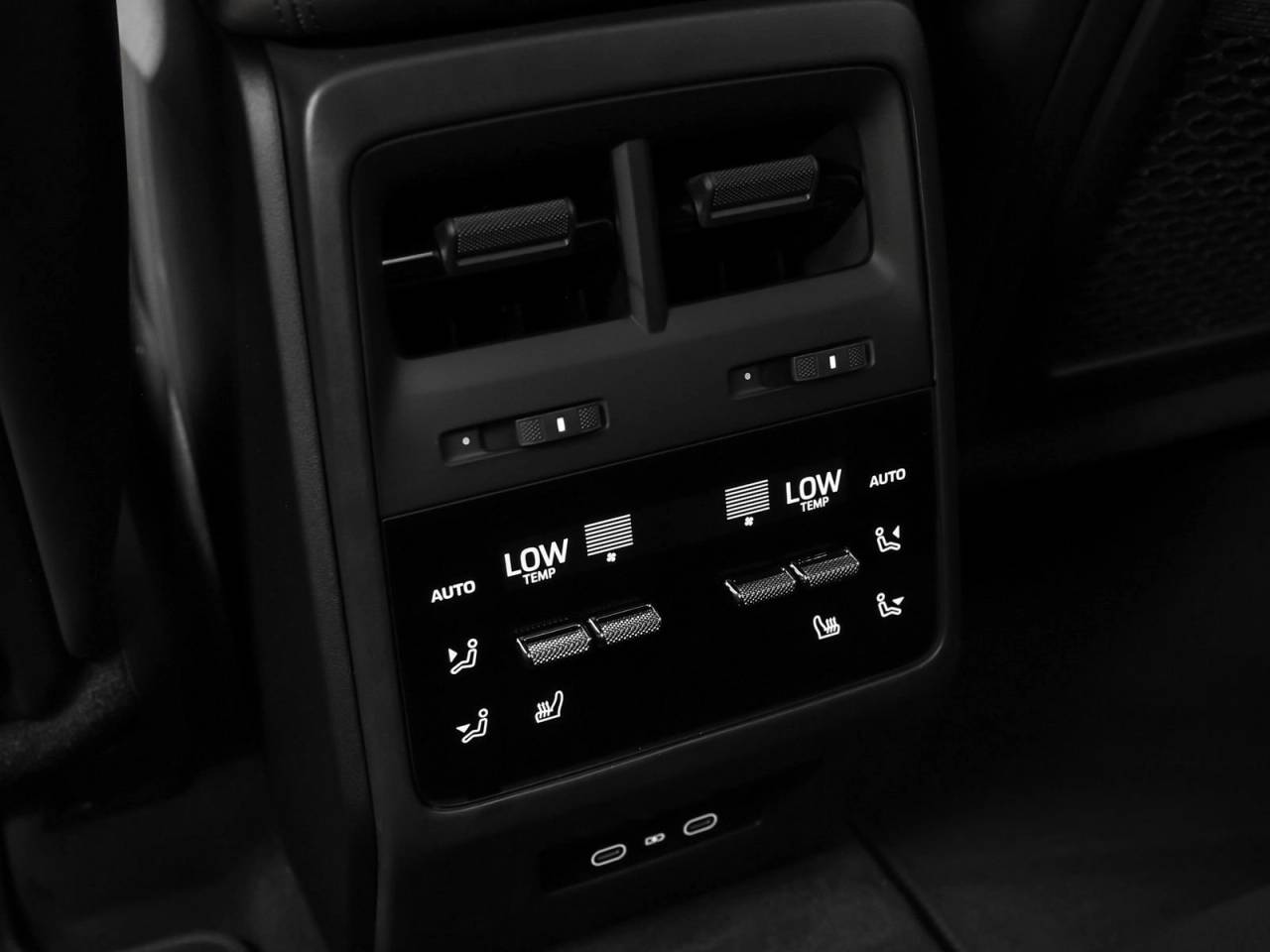 2025 Porsche Macan 4 Electric