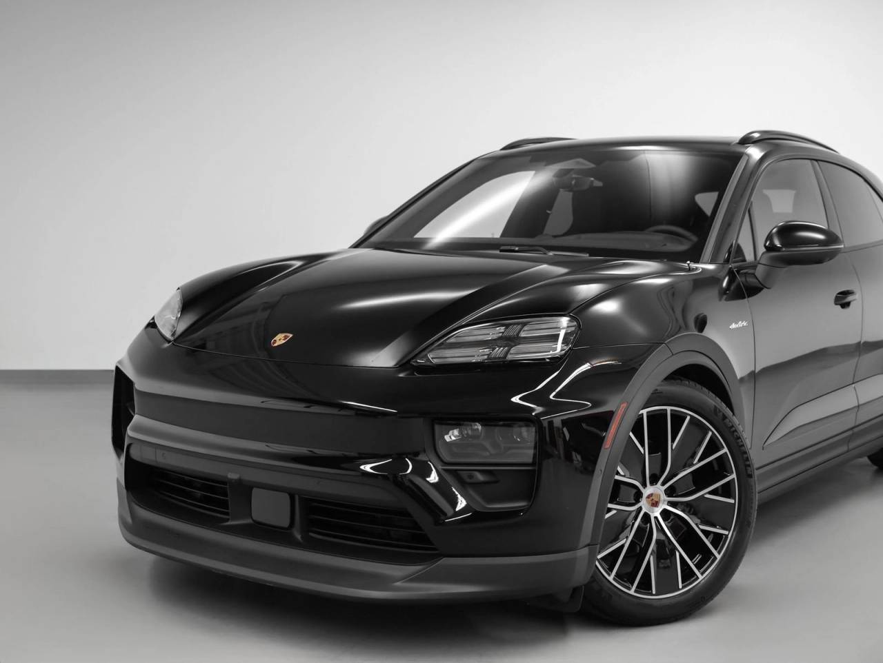 2025 Porsche Macan 4 Electric