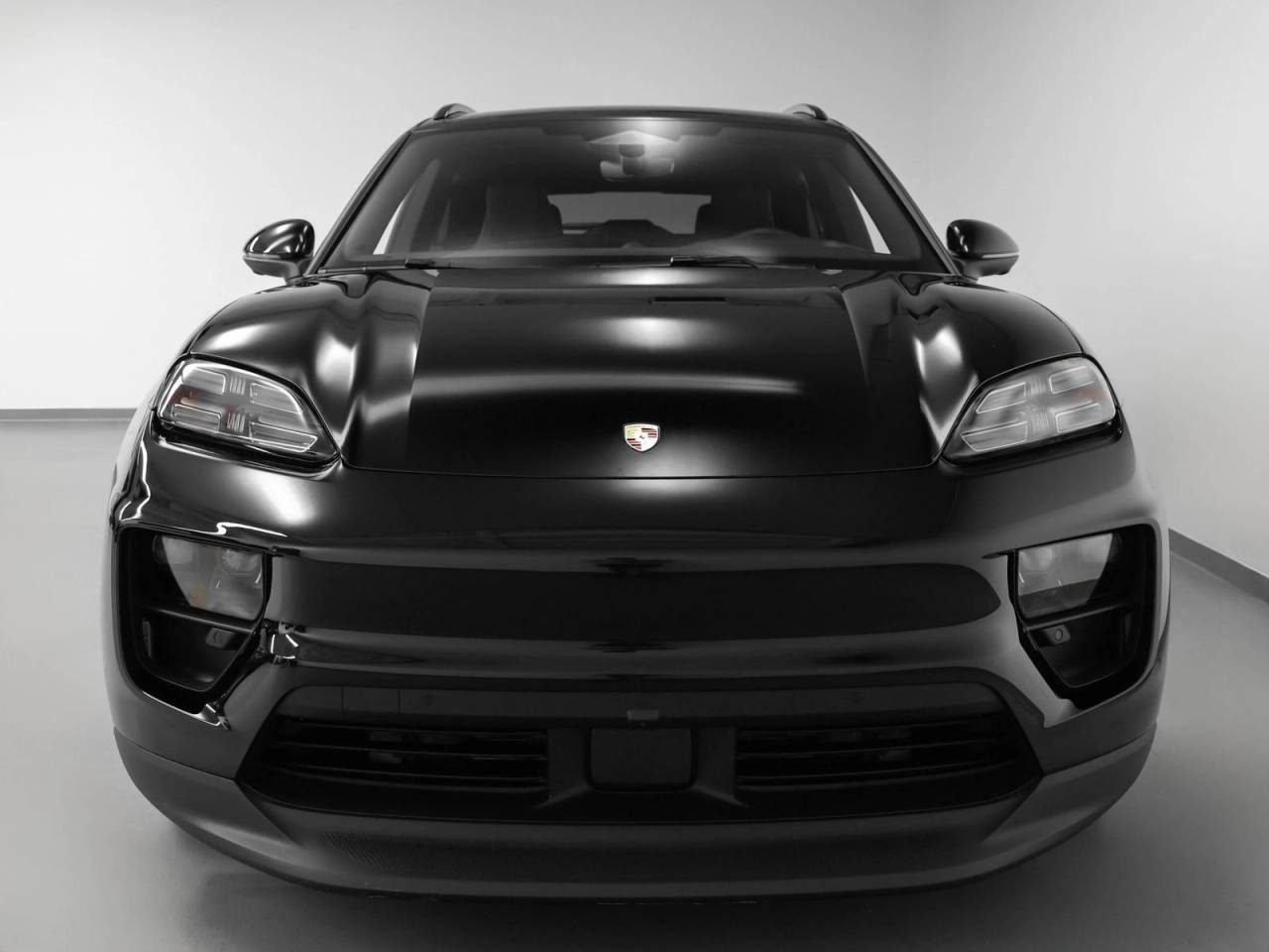 2025 Porsche Macan 4 Electric