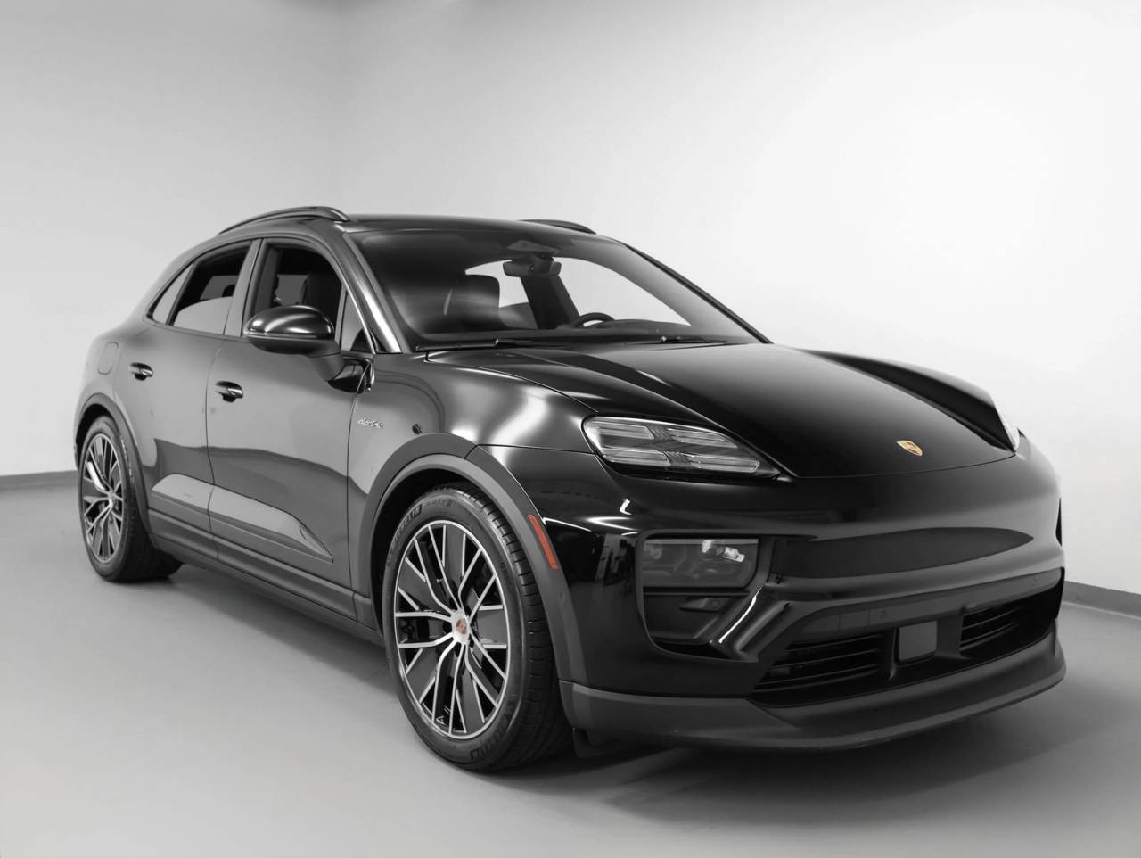 2025 Porsche Macan 4 Electric